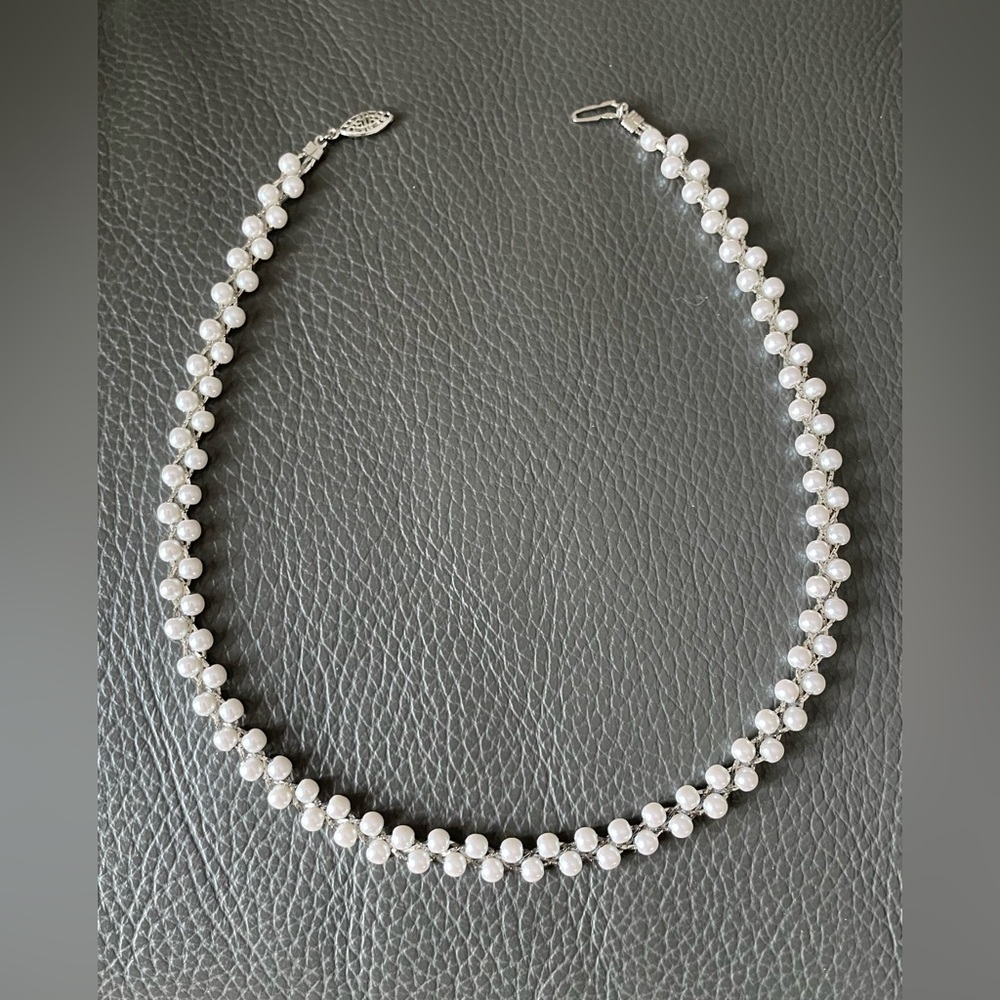 Elegant White Faux Pearl Necklace